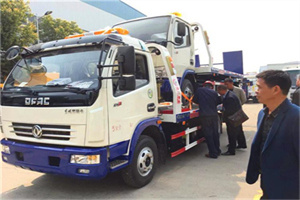 平坝汽车道路救援拖车价格